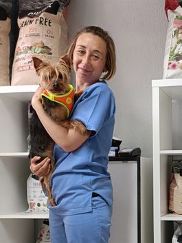 Laura veterinaria